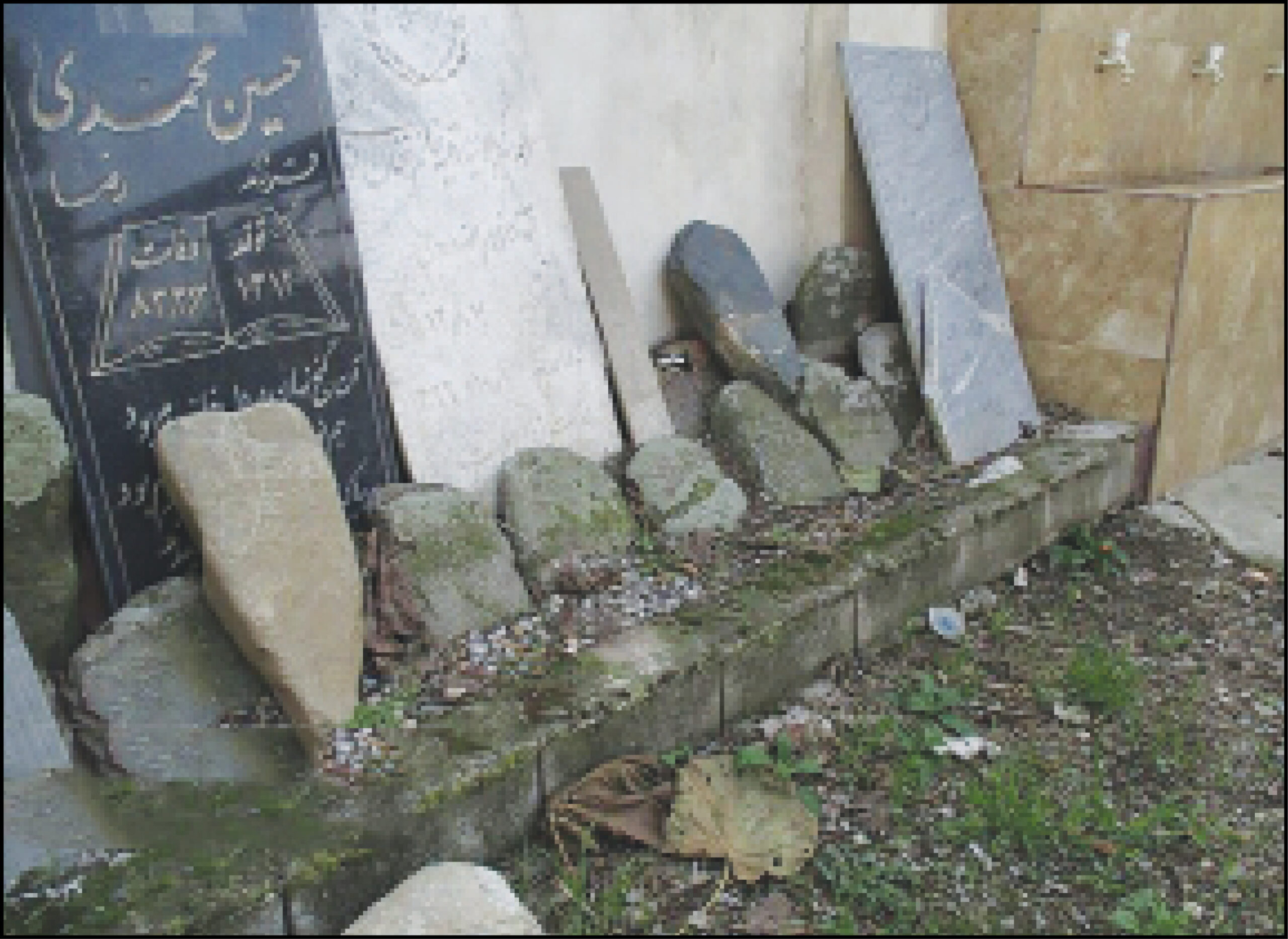 سنگ قبرهایی که تخریب می‌شوند