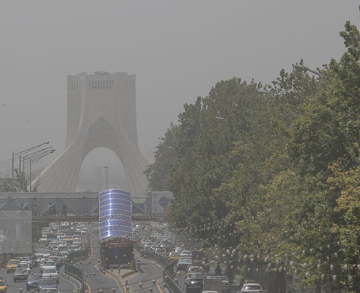 تهرانی ها آذر ماه ۲۱ روز هوای ناسالم تنفس کردند